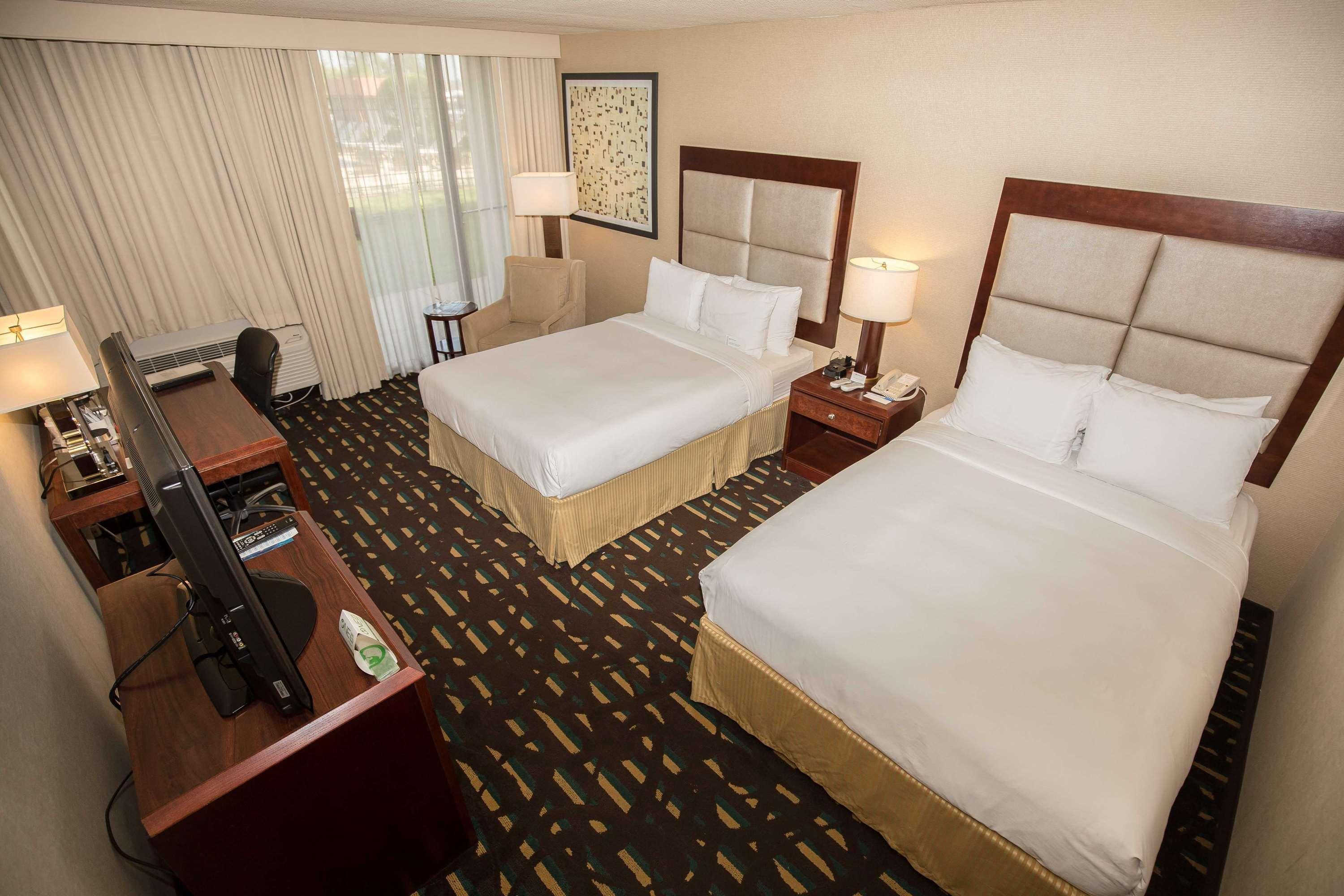 Wyndham Chicago O'Hare Hotel Роузмънт Екстериор снимка