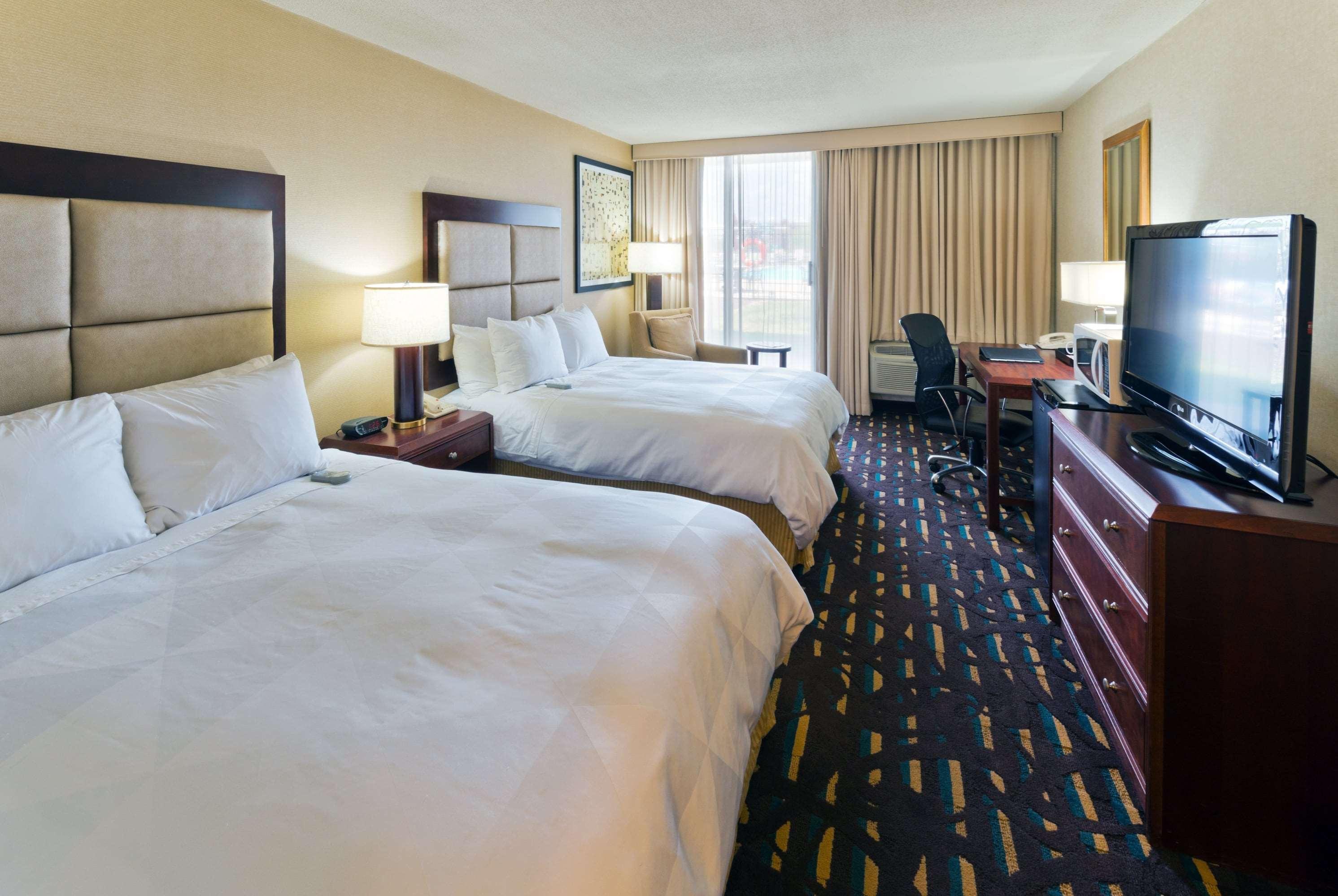 Wyndham Chicago O'Hare Hotel Роузмънт Екстериор снимка