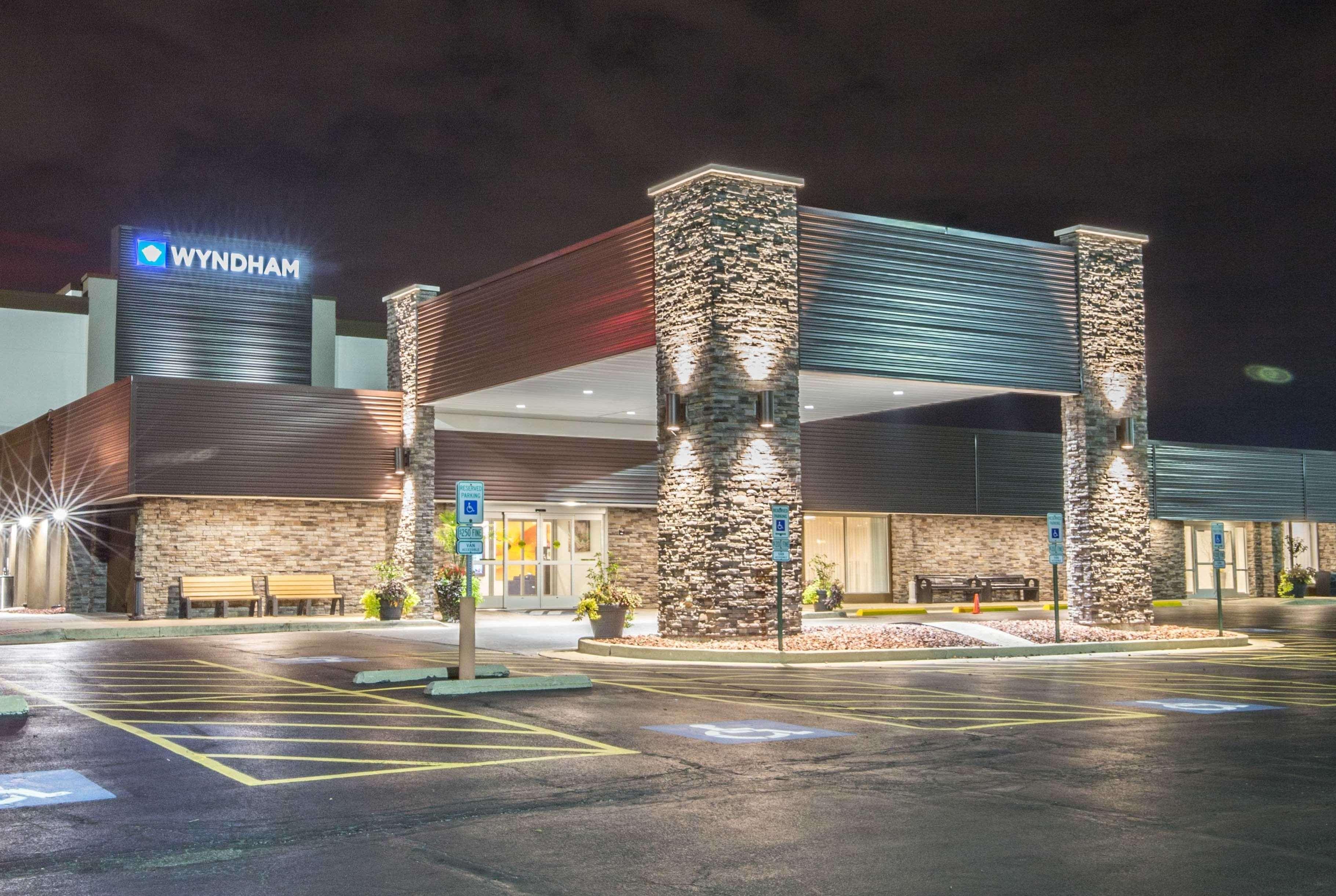 Wyndham Chicago O'Hare Hotel Роузмънт Екстериор снимка