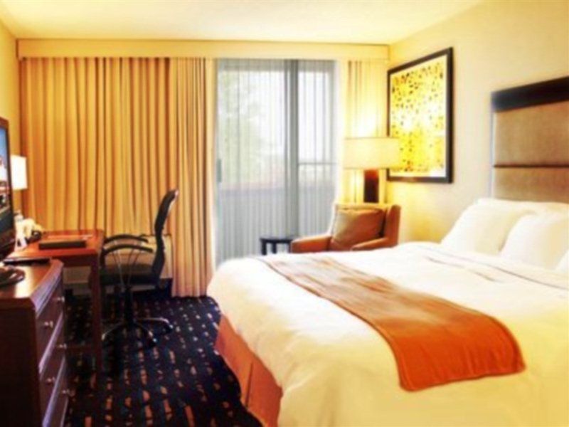 Wyndham Chicago O'Hare Hotel Роузмънт Екстериор снимка